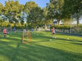 Voetvolleytoernooitje S.K.N.W.K. JO19-1 tijdens de training (4/26)